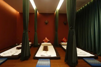 上海静安区泰式按摩的被动瑜伽：当身体被折叠成诗